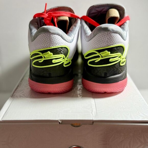 Nike Lebron XXII White Volt Glow Medium Basketball Shoes FZ1094-101 Sz: 11 *NEW* - Picture 9 of 10